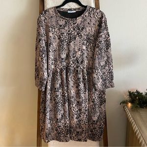NWOT Zara black & tan textured lace print long sleeve scoop neck dress